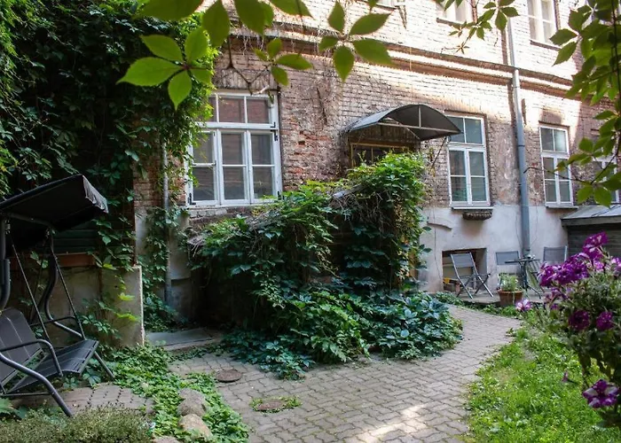 Apartment Entire In The Centre Of